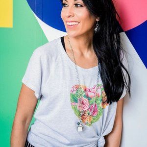 Cabi Botanical Tee Size L in Grey Retails $91